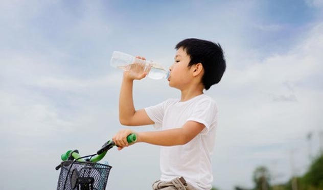5 Safe, No-Leak, Easy-to-Clean Water Bottles for Big Kids (yes, they do exist!)