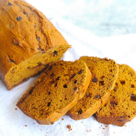 Best Healthy Chocolate Chip Pumpkin Bread | Easy to make with whole, clean ingredients | Super moist, protein packed and easy to make!